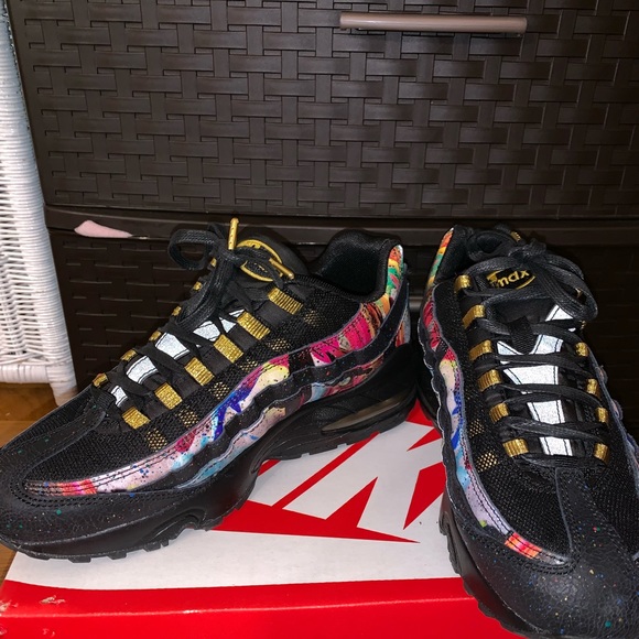 Nike Air Max 95(GS) size 6Y - Picture 2 of 4